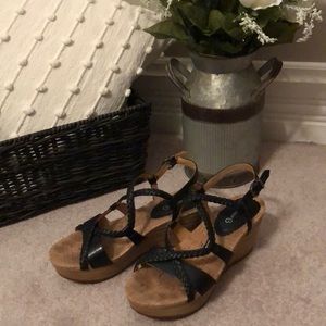 black strapped wedges